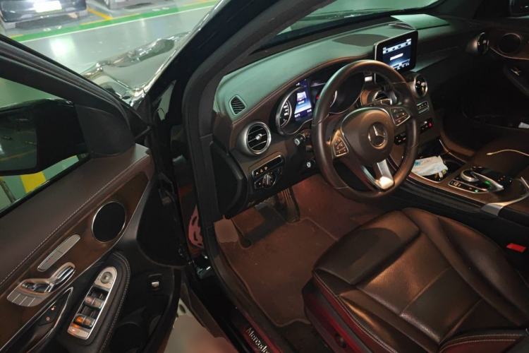 Used Mercedes-Benz GLC 2016 GLC 300 4MATIC Dynamic Model
