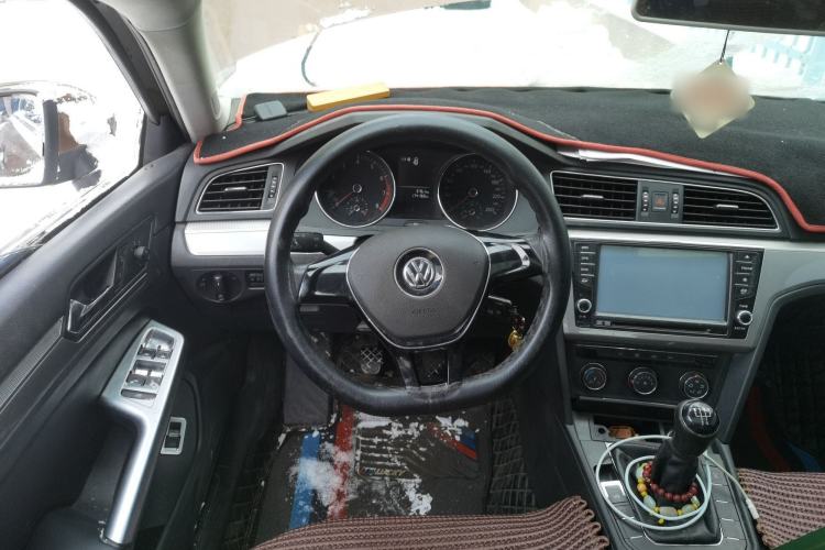 Used Volkswagen Lamando 2015 230TSI Manual Trend Edition