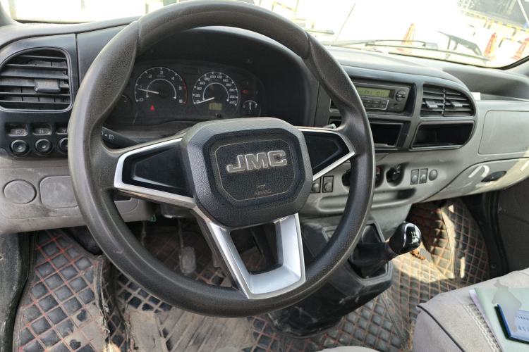 Used JMC Transit 2019 2.8T Commercial Version Short Wheelbase Mid-Roof 6-Seater China VI JX493
