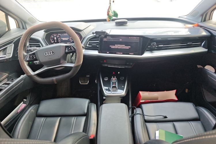 Used Audi Q4 e-tron 2024 40 e-tron Adventure Edition Center Console