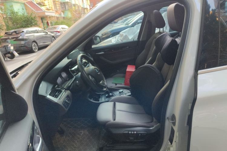 Used BMW X1 2020 sDrive25Li Leading Model
