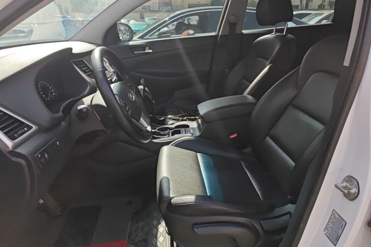 Used Hyundai Tucson 2015 1.6T Dual-Clutch Two-Wheel-Drive Smart Model
