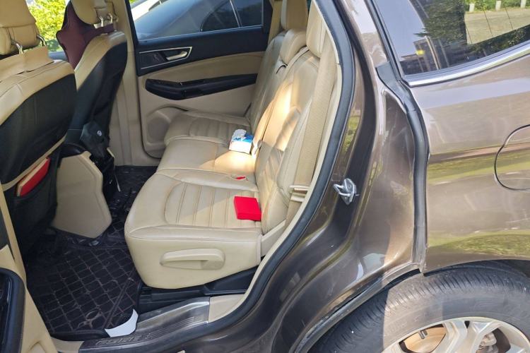 Used Ford Edge 2015 2.0T GTDi 4x4 High-Grade Model
