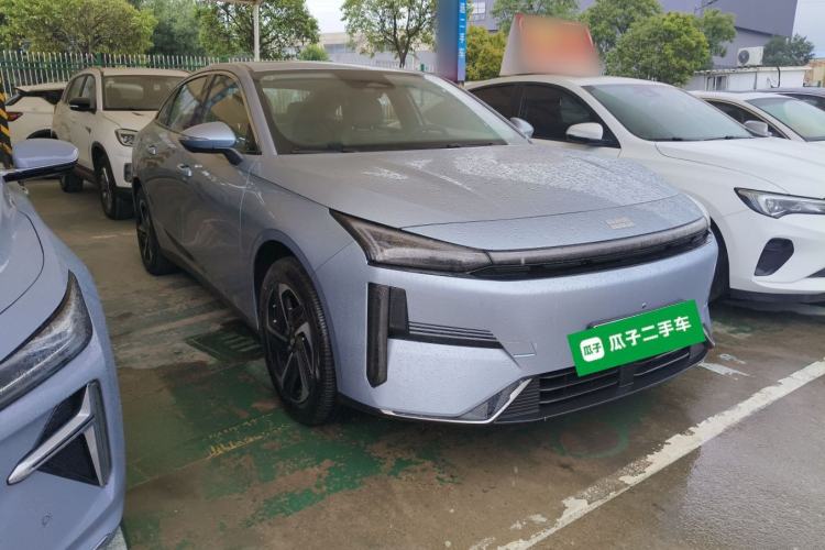 Used Geely Galaxy L6 2025 EM-i 140km Starship Edition Front Right 45 Deg