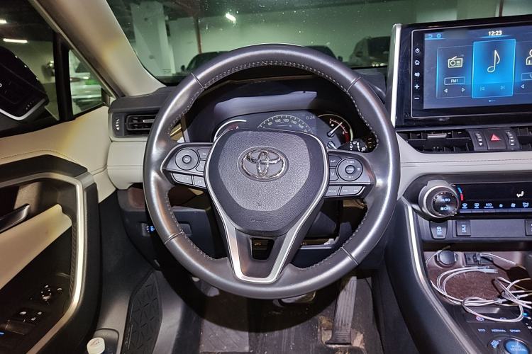 Used Toyota RAV4 2020 2.0L CVT Four-Wheel Drive Prestige Edition