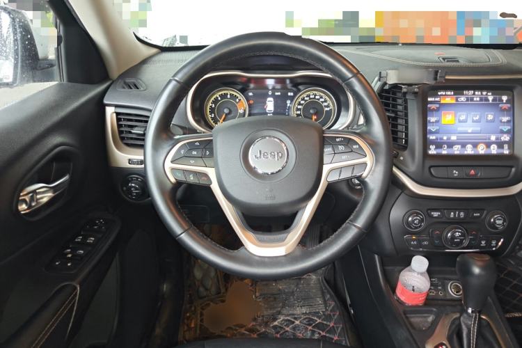 Used Jeep Cherokee 2017 2.4L Leading Smart Edition Steering Wheel