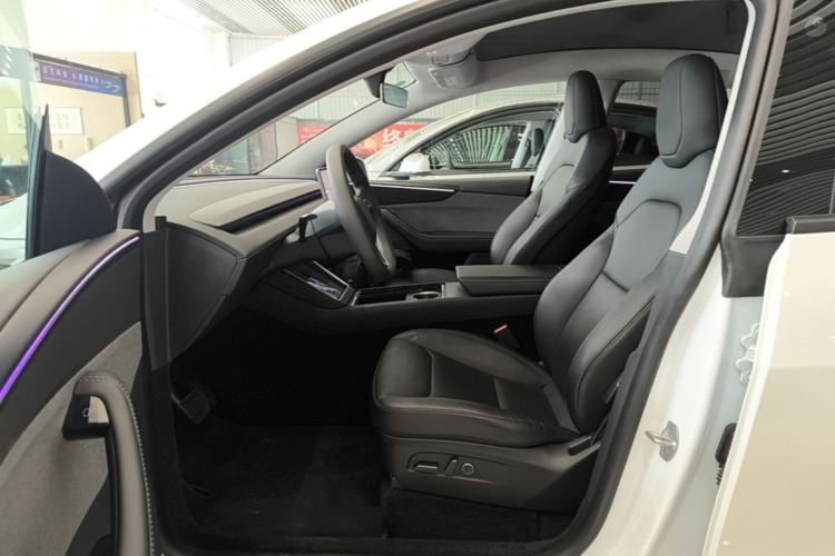 Used Tesla Model Y 2025 Rear-Wheel-Drive Version