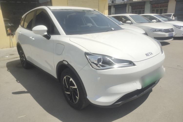 Used NETA V 2021 Long-Range Entertainment Edition Upgrade Model Front Right 45 Deg