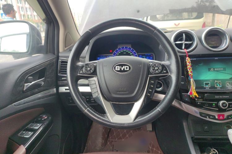 Used BYD S7 2016 2.0T Automatic Prestige Plus
