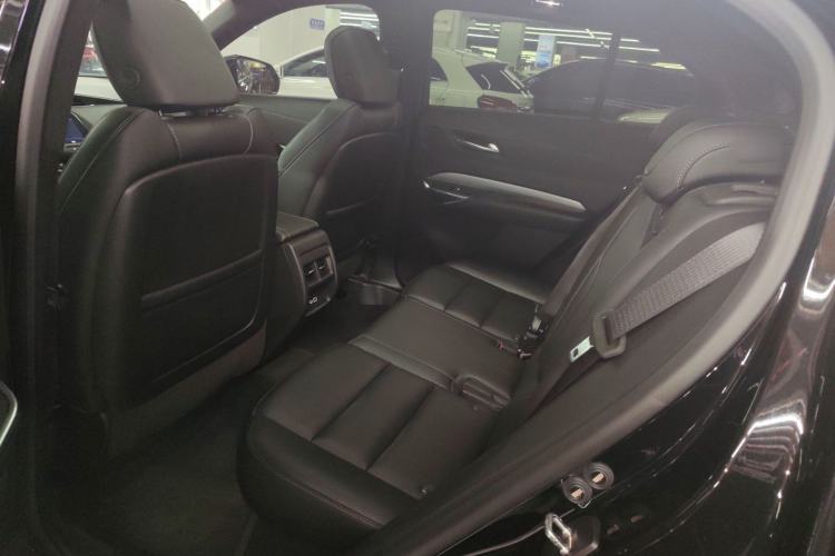 Used Cadillac XT4 2023 28T Two-Wheel-Drive Luxury Version