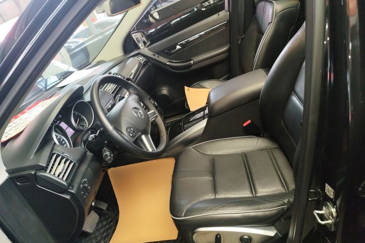 Used Mercedes-Benz R-Class 2017 R 320 4MATIC Business Edition Prestige Model Left Front Seat