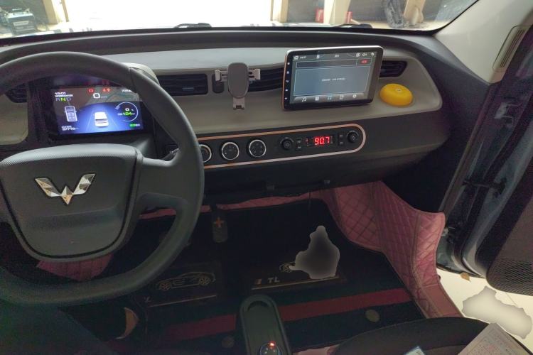 Used Wuling Hongguang MINIEV 2020 Enjoy Edition Lithium-Ion Battery Center Console