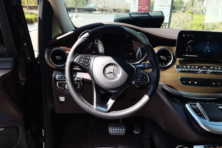 Used Mercedes-Benz V-Class 2021 V 260 L Long-wheelbase Luxury Edition Steering Wheel
