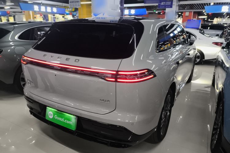 Used EXEED Star Era ET 2024 Extended-Range 240 Ultra All-Wheel Drive Exterior 5