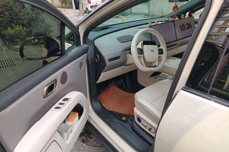 Used Li Auto i6 2025 Model Two-Wheel-Drive Standard Type
