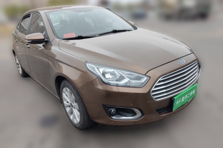 Used Ford Escort 2015 1.5L Automatic Fashion Model Front Right 45 Deg