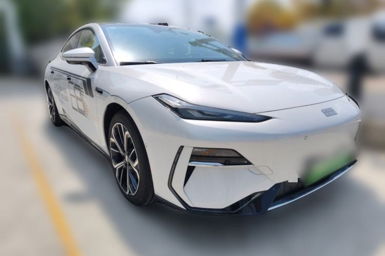 Used Geely Galaxy E8 2025 700 km Long-Range Intelligent Driving Version Front Right 45 Deg