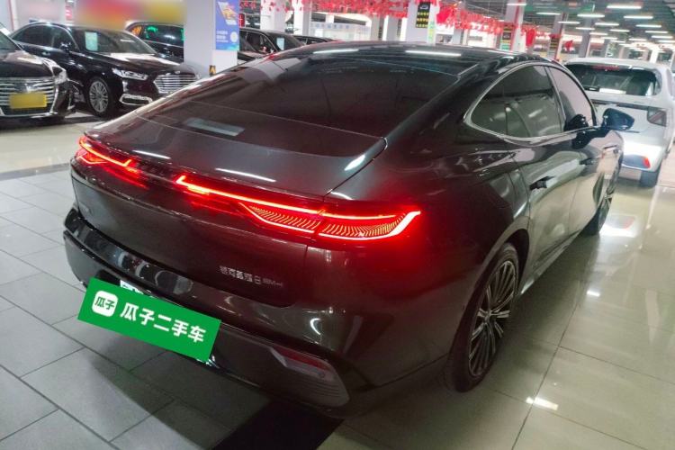 Used Geely Galaxy 8 2025 130km EM-i Flagship Edition Rear Right 45 Deg