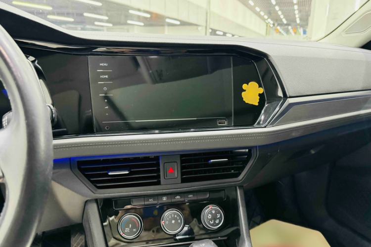 Used Volkswagen Sagitar 2021 280TSI DSG Excellence Edition Audio And AC Panel