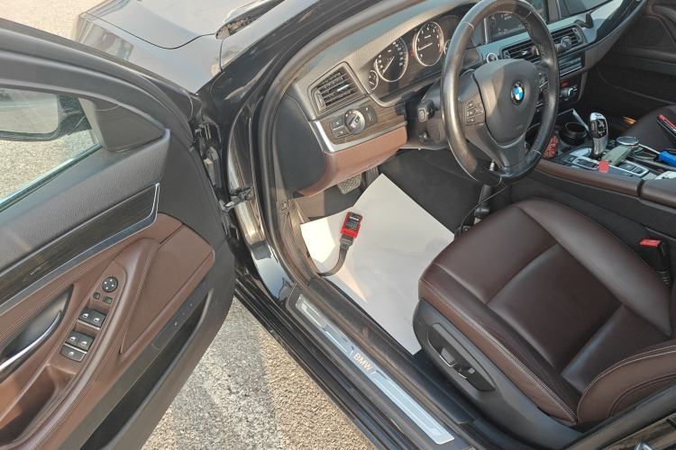 Used BMW 5 Series 2014 525Li Luxury Design Package
