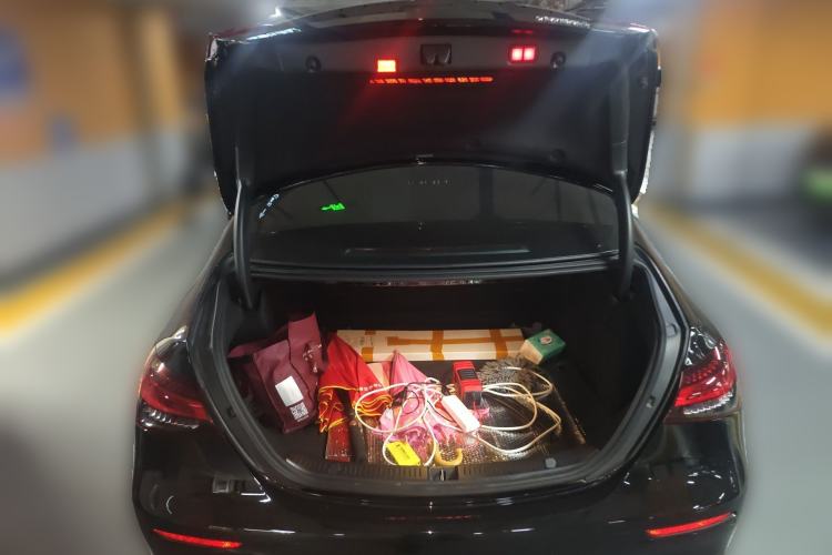 Used Mercedes-Benz E-Class 2022 E 300 L Sport Luxury Edition Trunk