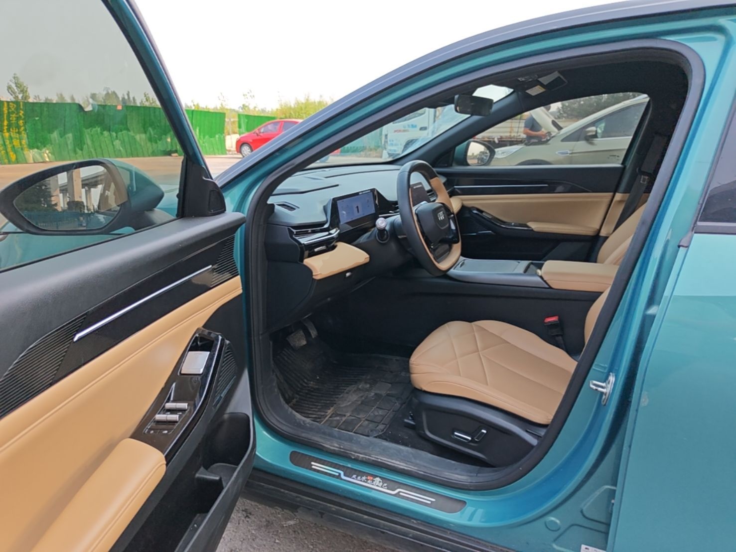 Geely Galaxy L6 2023 125km MAX — снимка 18