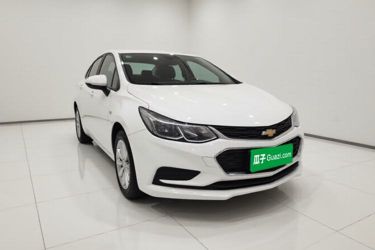 Used Chevrolet Cruze 2017 1.5L Automatic Pioneer Sunroof Edition
