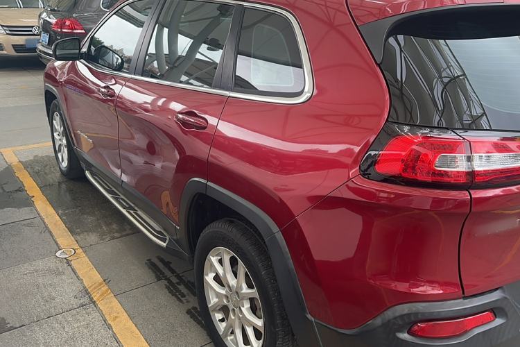 Used Jeep Cherokee 2016 2.4L Leading Edition