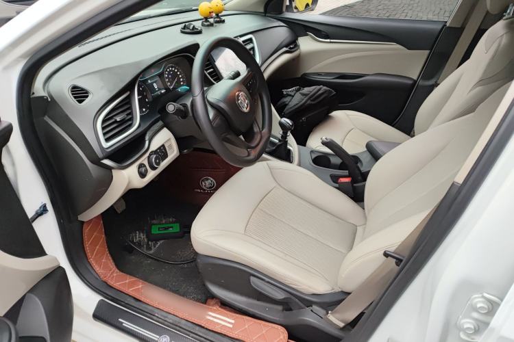 Used Buick GT 2017 15N Manual Elite Version Left Front Seat