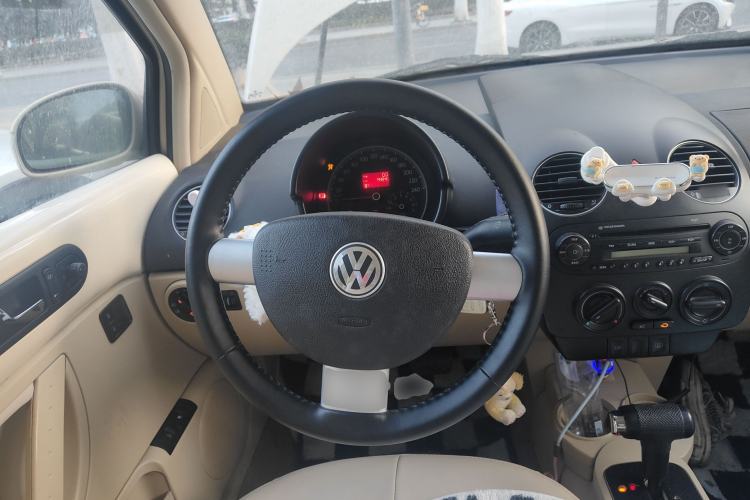 Used Volkswagen Beetle 
