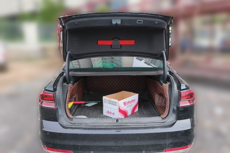 Used Volkswagen Phideon 2018 Revised Version 380TSI Two-Wheel Drive Business Edition
