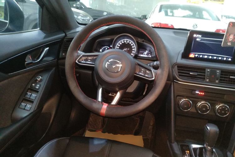 Used Mazda CX-4 2021 2.0L Automatic Two-Wheel Drive Blue Sky Dynamic Edition Steering Wheel