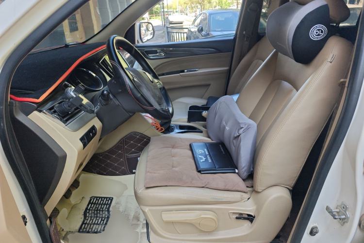 Used Baojun 730 2016 1.5L Manual Comfort Version 7 Seats China V Emission Standard Left Front Seat