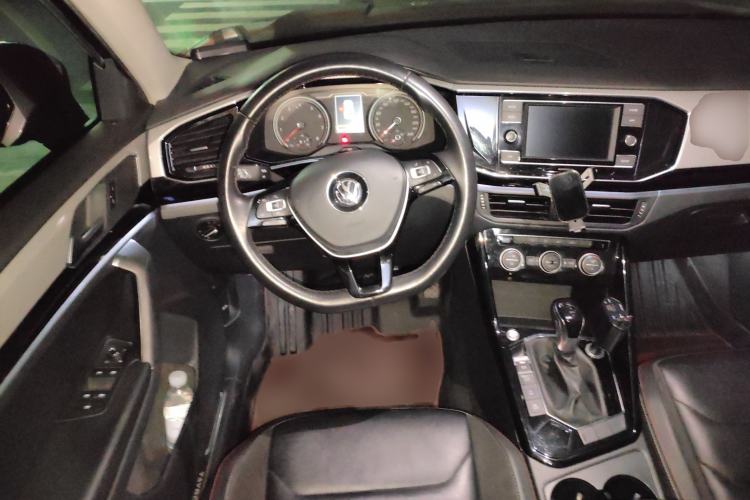 Used Volkswagen Tayron 2019 330TSI Two-Wheel Drive Luxury Model China VI Standard Steering Wheel