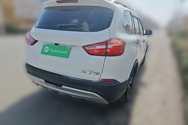 Used SWM X7 2016 1.8L Manual Luxury Edition 7 Seats Rear Right 45 Deg