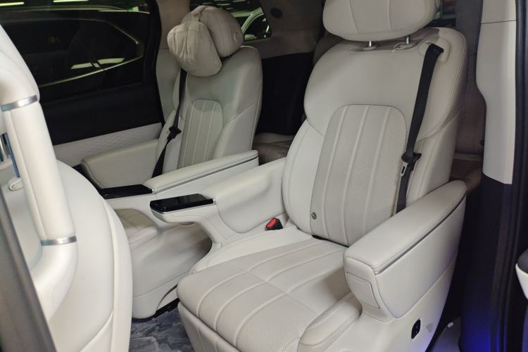 Used VOYAH Dream 2025 PHEV Four-Wheel Drive Excellence Kunpeng Edition