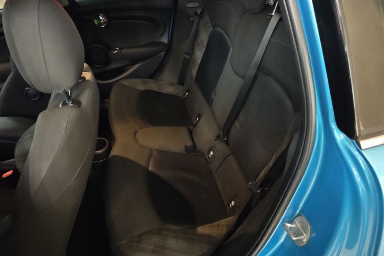 Used MINI 2015 1.5T COOPER Fun Five-Door Edition
