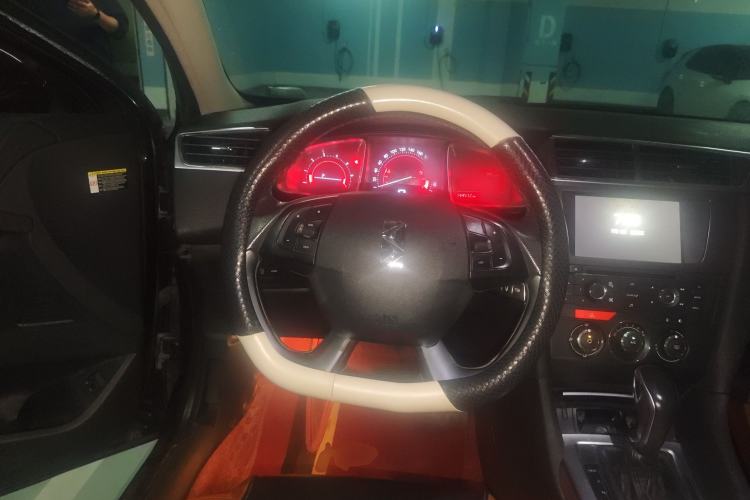 Used DS 6 2016 1.6T Comfort Edition THP160 Steering Wheel