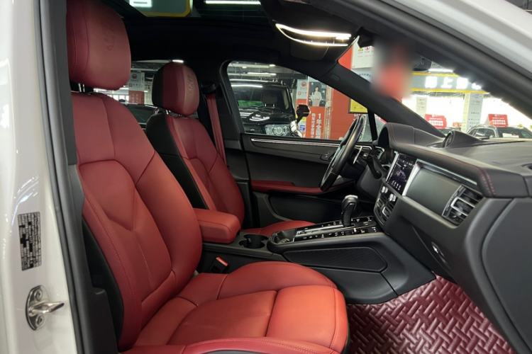 Used Porsche Macan 2022 Macan 2.0T Interior 8