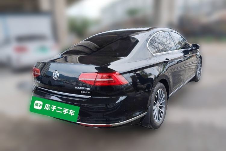 Used Volkswagen Magotan 2017 330TSI DSG Leading Model
