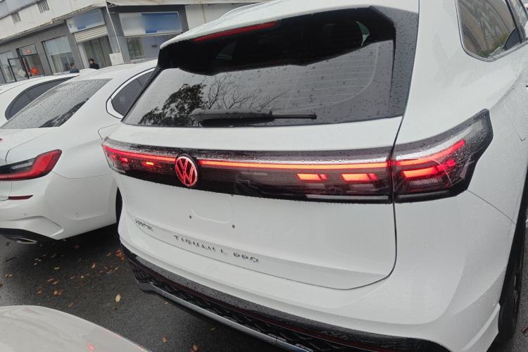 Used Volkswagen Tiguan L 2024 PRO 330TSI Two-Wheel Drive R-Line Smart Edition Rear