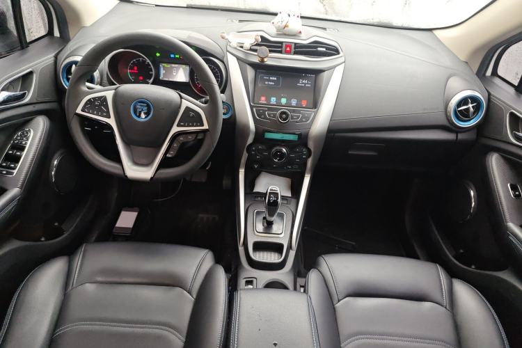 Used BYD Yuan New Energy 2018 EV360 Smart Connect Cool Edition Center Console