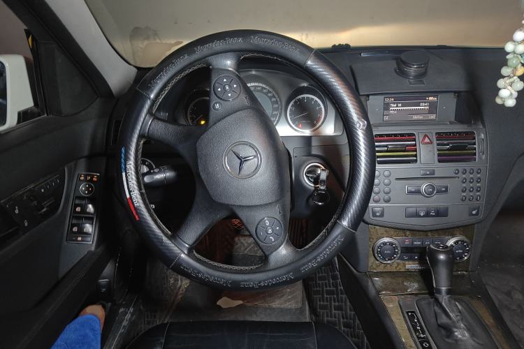 Used Mercedes-Benz C-Class 2010 C 200 CGI Fashion Model
