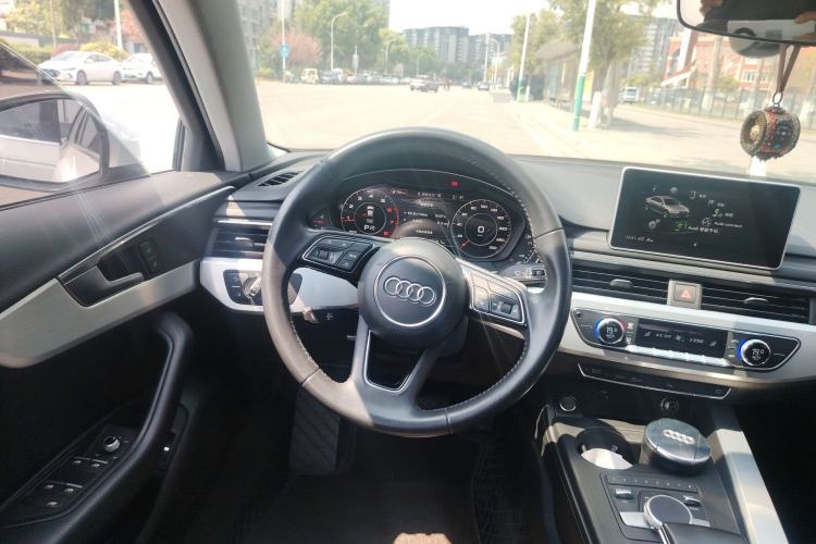 Used Audi A4L 2018 30th Anniversary Edition 40 TFSI Fashion Model