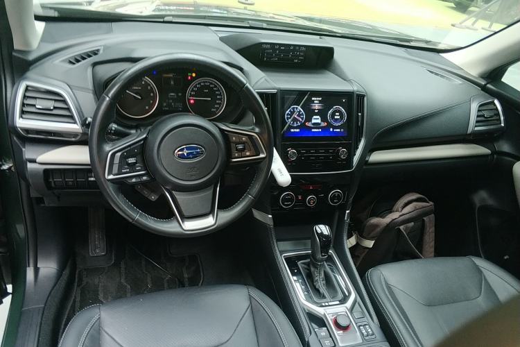 Used Subaru Forester 2022 2.0i AWD Luxury Edition EyeSight Center Console