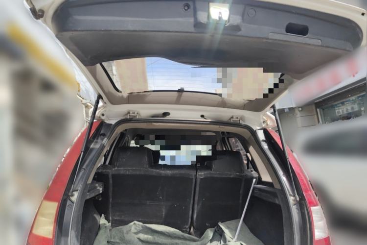 Used FORTHING Joyear 2014 LV Facelift 1.5L AMT Luxury Model Trunk