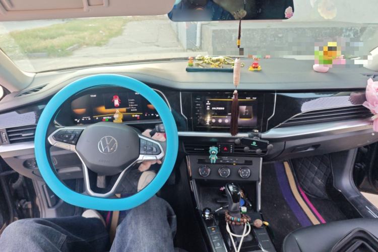 Used Volkswagen Passat 2023 Revised Version 280TSI Business Edition Center Console