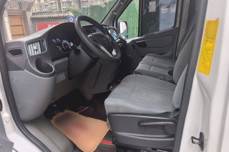 Used Foton Toano 2022 2.0T Manual Urban Edition Short Wheelbase Mid-Height Design Rear Single Tire 5/6/9-Seater Configuration 4F20TC3