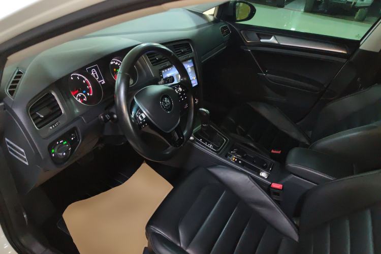 Used Volkswagen Golf 2016 230TSI Automatic Luxury Version