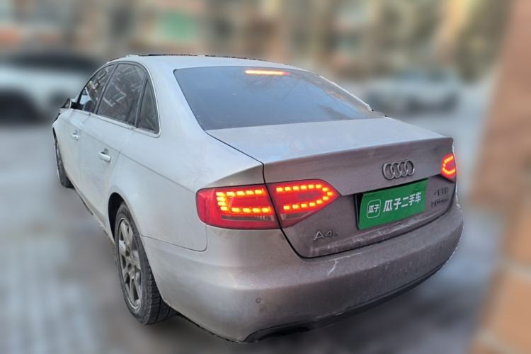 Used Audi A4L 2012 2.0 TFSI automatic Comfort trim level